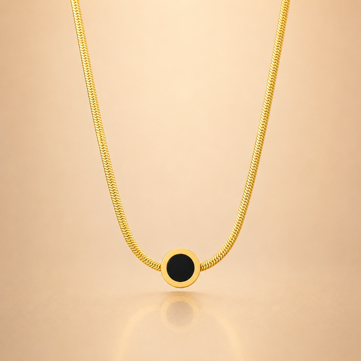 Luxe Round Pendant Necklace