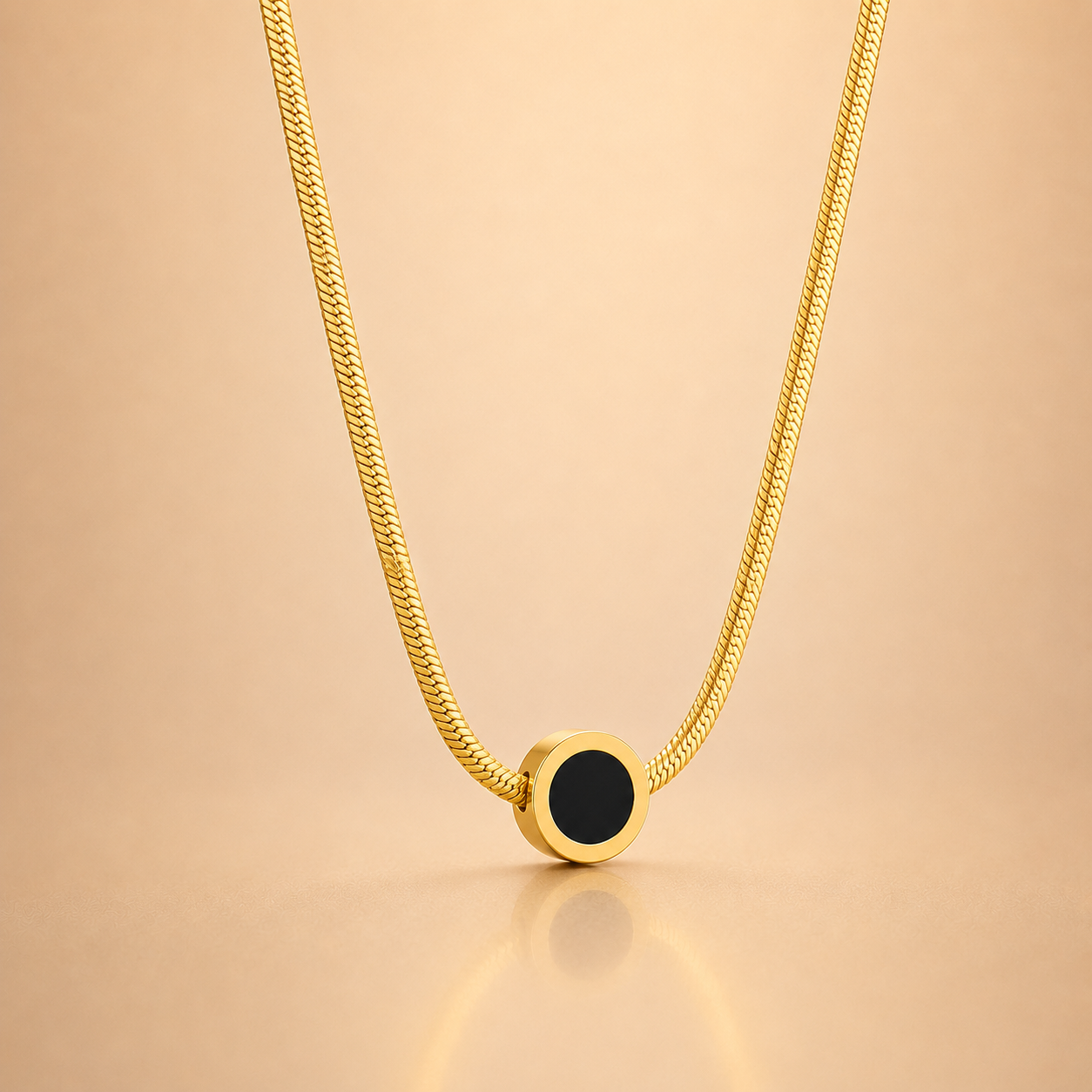 Luxe Round Pendant Necklace