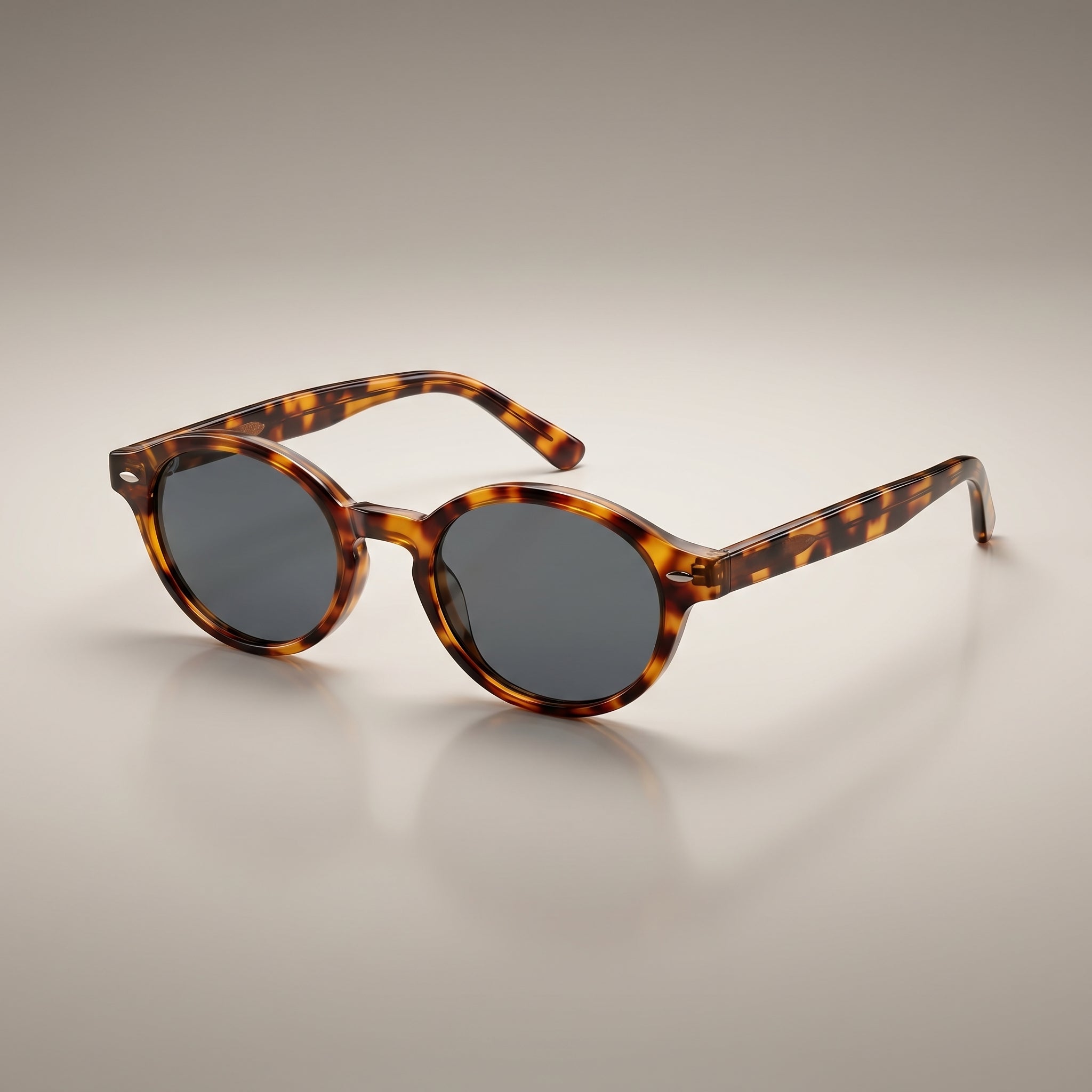 Casual Oval Frame