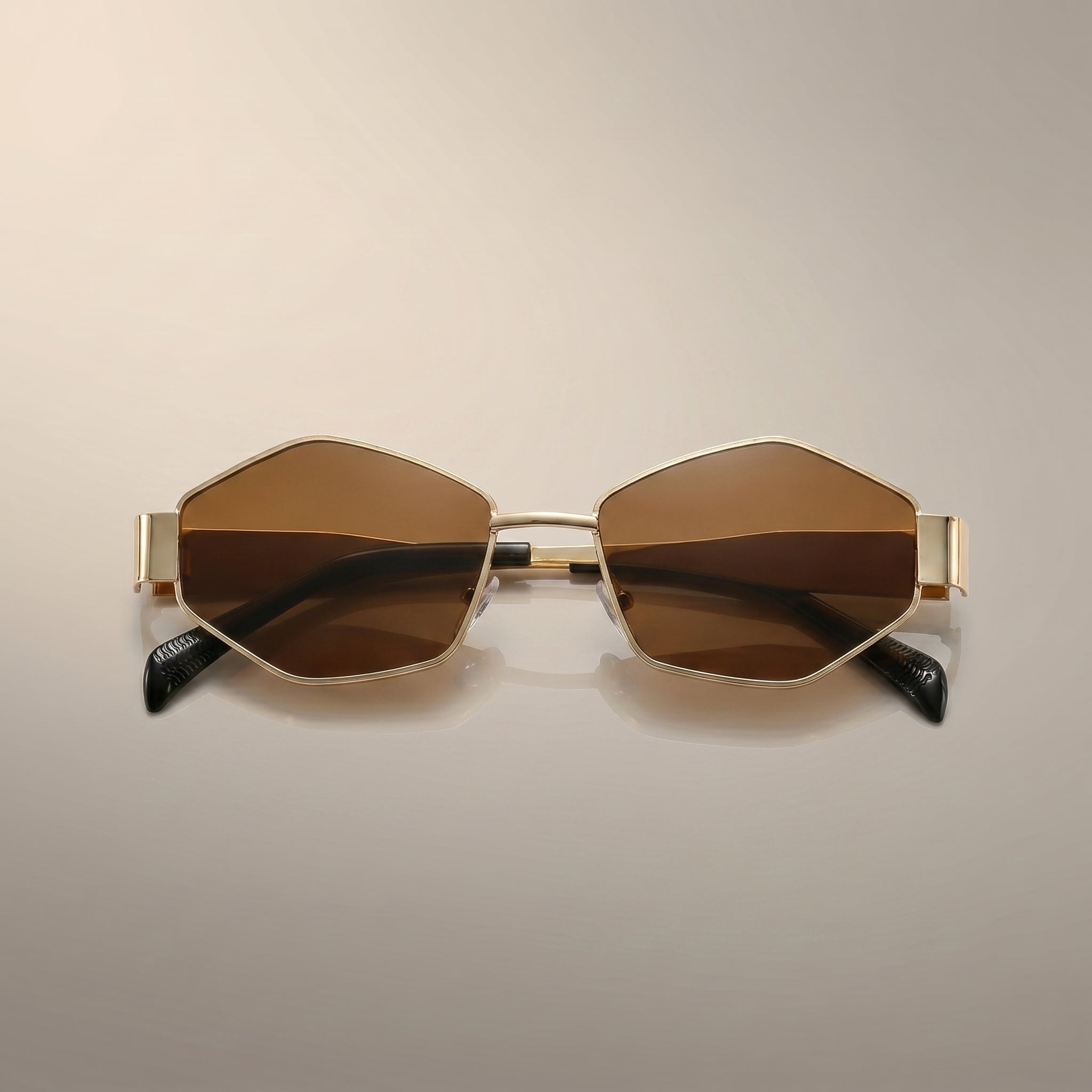 Retro Diamond Shape Metal Frame